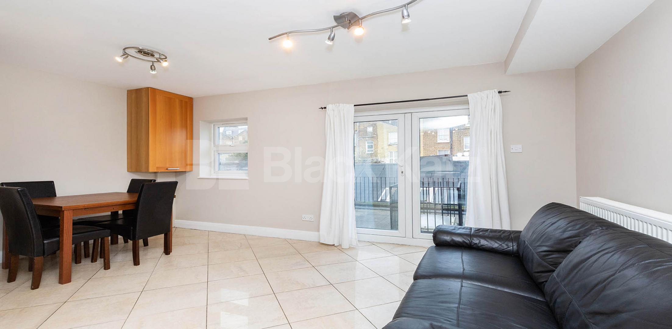 great two bedroom flat set on the first floor of a Victorian conversion Hercules Street, Holloway 